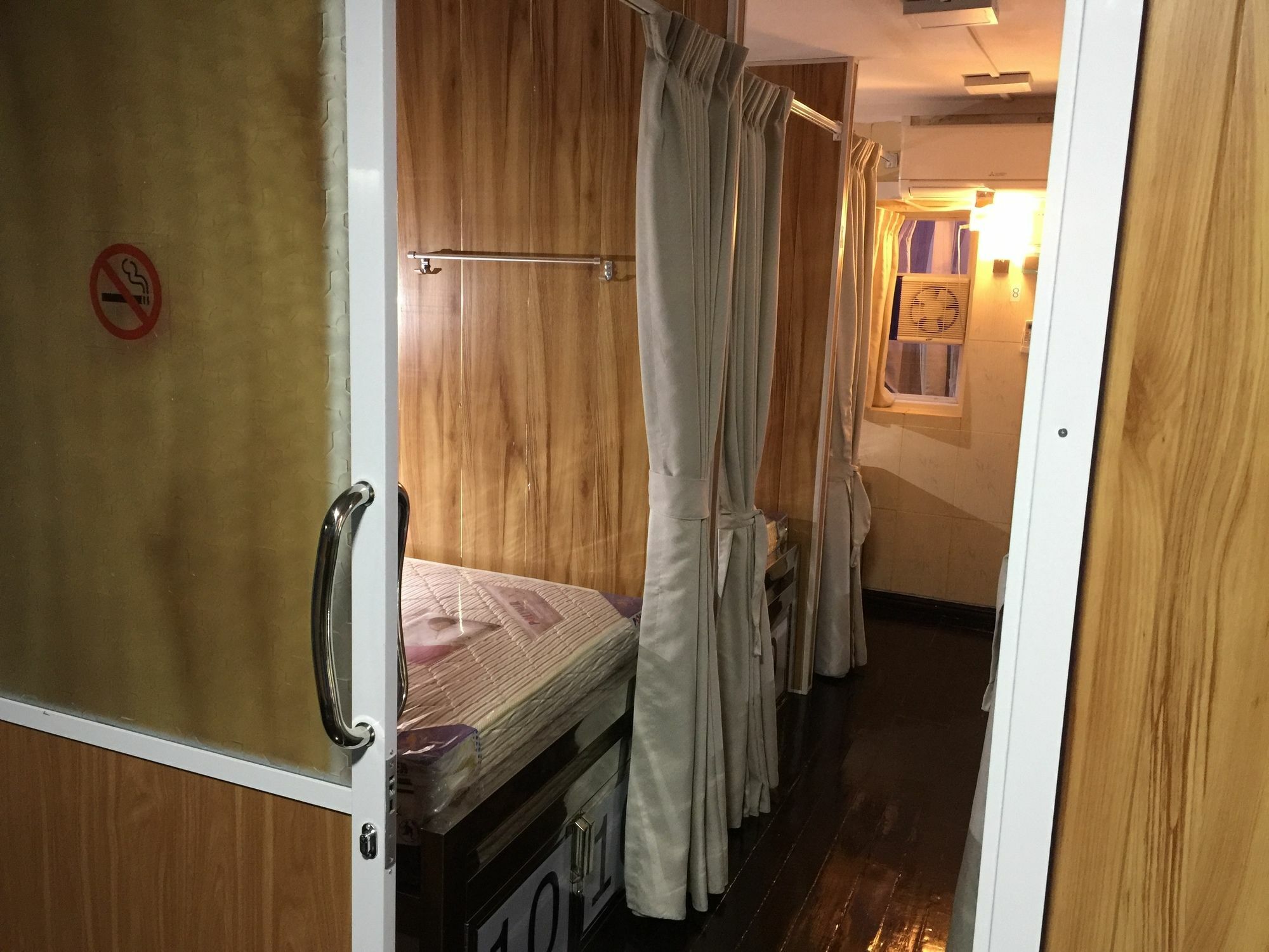 Htinn Yue Tann Hostel Yangon Bagian luar foto
